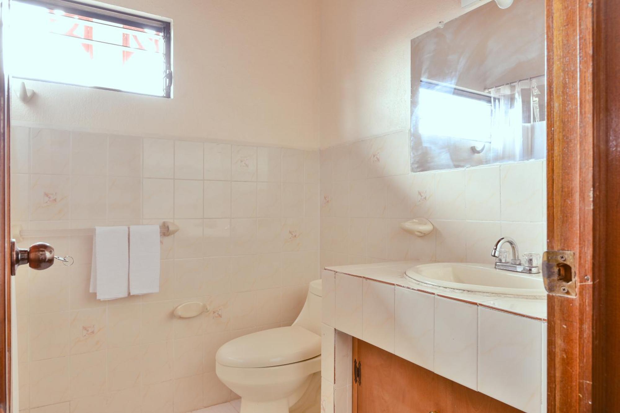 Macarena Hostel ฟลอเรส ภายนอก รูปภาพ